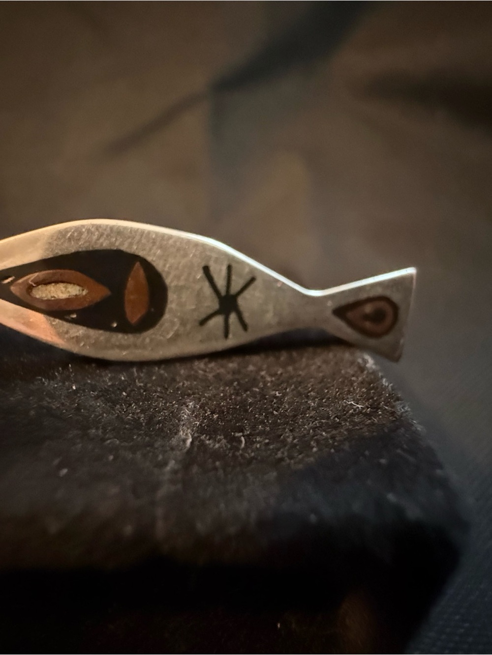 Taxco HAB Sterling Fish Motif Screwback Earrings - Silver with Copper Inlay - Picture 4 of 14